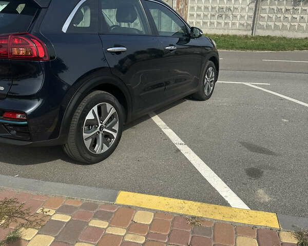 Синий Киа Niro, объемом двигателя 0 л и пробегом 155 тыс. км за 18500 $, фото 5 на Automoto.ua