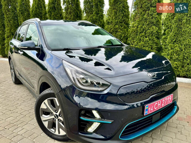 Синий Киа Niro, объемом двигателя 0 л и пробегом 88 тыс. км за 17999 $, фото 1 на Automoto.ua