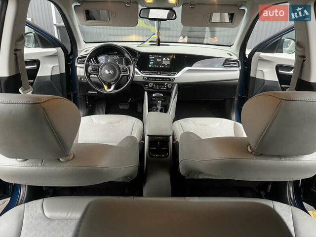 Синий Киа Niro, объемом двигателя 1.58 л и пробегом 58 тыс. км за 24500 $, фото 16 на Automoto.ua