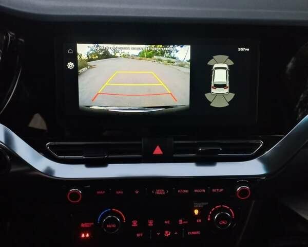 Синій Кіа Niro, об'ємом двигуна 0 л та пробігом 105 тис. км за 21193 $, фото 28 на Automoto.ua