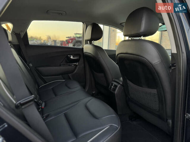 Синий Киа Niro, объемом двигателя 0 л и пробегом 142 тыс. км за 17500 $, фото 57 на Automoto.ua