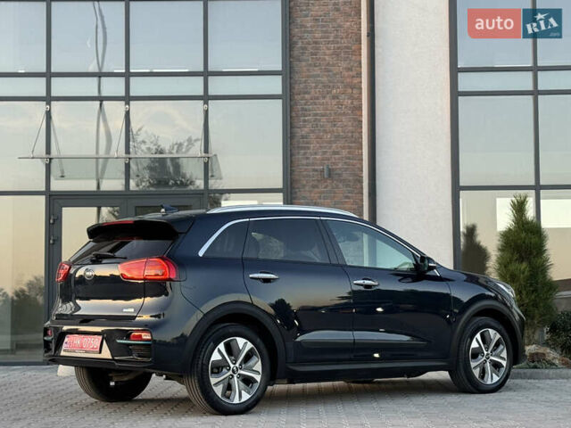 Синий Киа Niro, объемом двигателя 0 л и пробегом 130 тыс. км за 18900 $, фото 2 на Automoto.ua