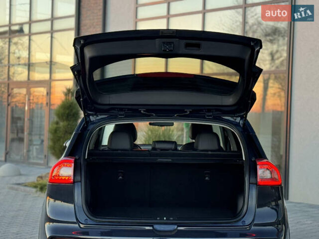 Синий Киа Niro, объемом двигателя 0 л и пробегом 142 тыс. км за 17500 $, фото 36 на Automoto.ua