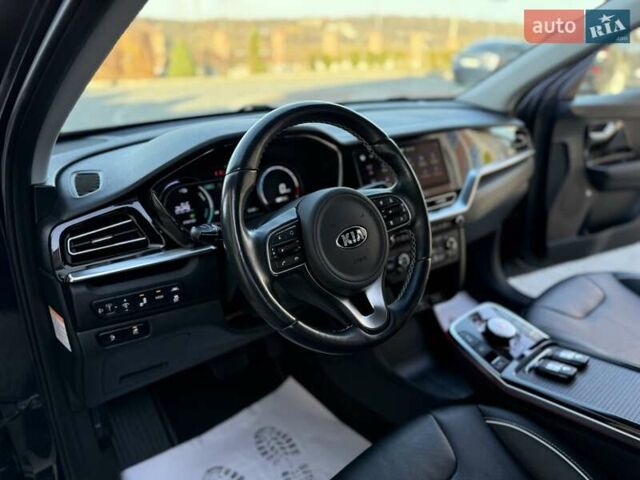 Синий Киа Niro, объемом двигателя 0 л и пробегом 78 тыс. км за 20950 $, фото 59 на Automoto.ua