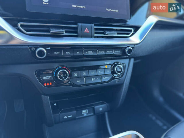 Синій Кіа Niro, об'ємом двигуна 0 л та пробігом 170 тис. км за 17999 $, фото 45 на Automoto.ua