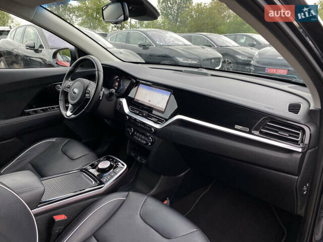 Синій Кіа Niro, об'ємом двигуна 0 л та пробігом 138 тис. км за 21200 $, фото 99 на Automoto.ua