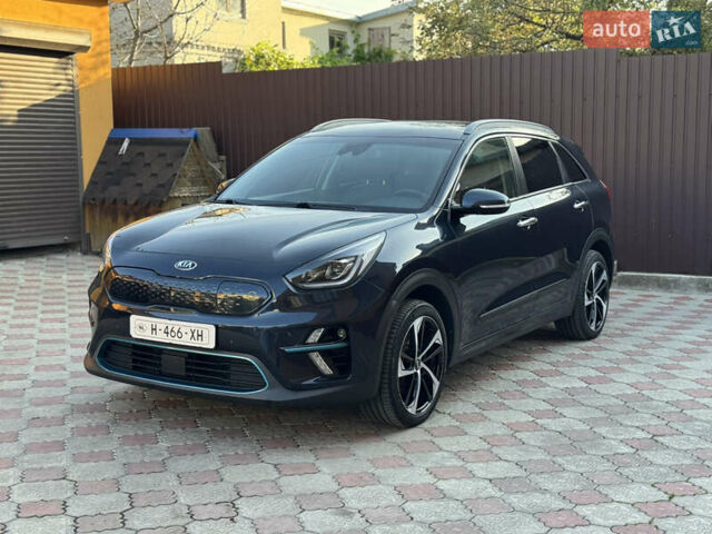 Синій Кіа Niro, об'ємом двигуна 0 л та пробігом 130 тис. км за 18199 $, фото 1 на Automoto.ua