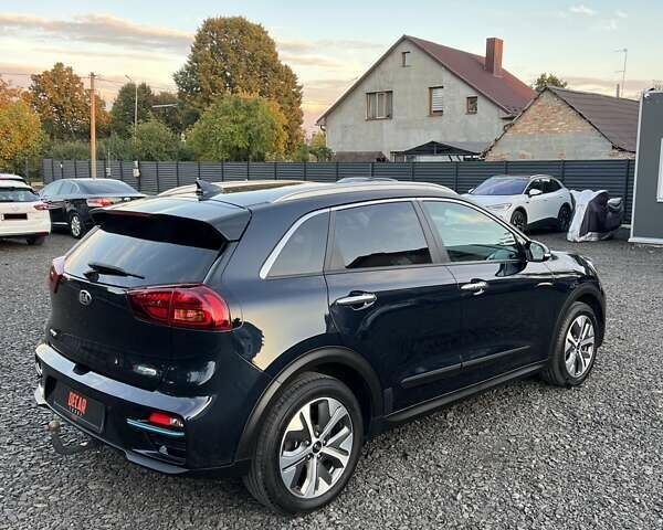 Киа Niro 2020 в Луцке на Automoto.ua Синий Киа Niro, объемом двигателя 0 л и пробегом 119 тыс. км за 19999 $, фото 4 на Automoto.ua