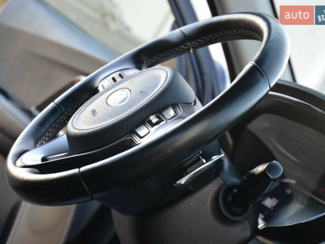 Синий Киа Niro, объемом двигателя 0 л и пробегом 79 тыс. км за 19333 $, фото 63 на Automoto.ua