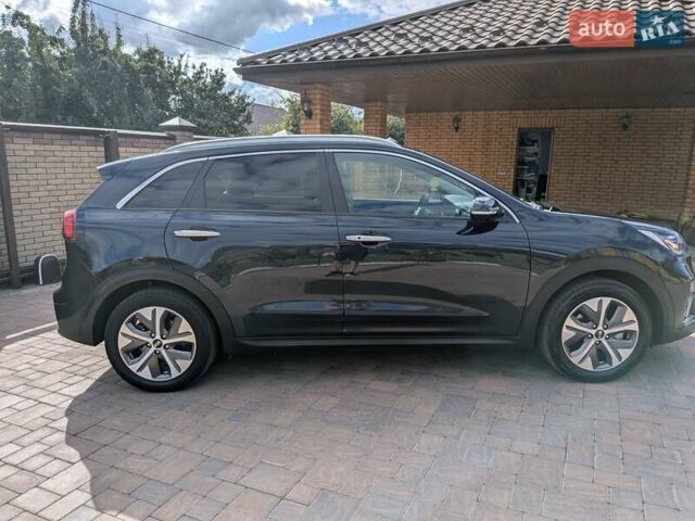 Киа Niro 2020 в Луцке на Automoto.ua Синий Киа Niro, объемом двигателя 0 л и пробегом 157 тыс. км за 19700 $, фото 10 на Automoto.ua