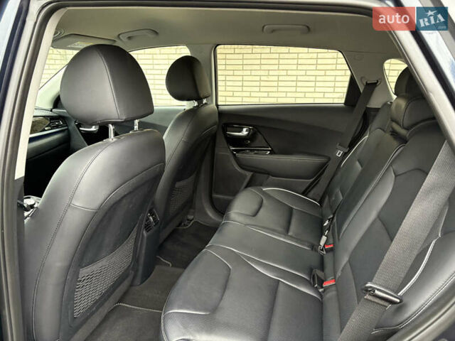 Синий Киа Niro, объемом двигателя 0 л и пробегом 115 тыс. км за 19900 $, фото 35 на Automoto.ua