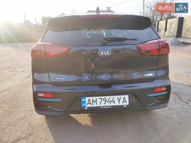 Синій Кіа Niro, об'ємом двигуна 0 л та пробігом 120 тис. км за 19890 $, фото 45 на Automoto.ua