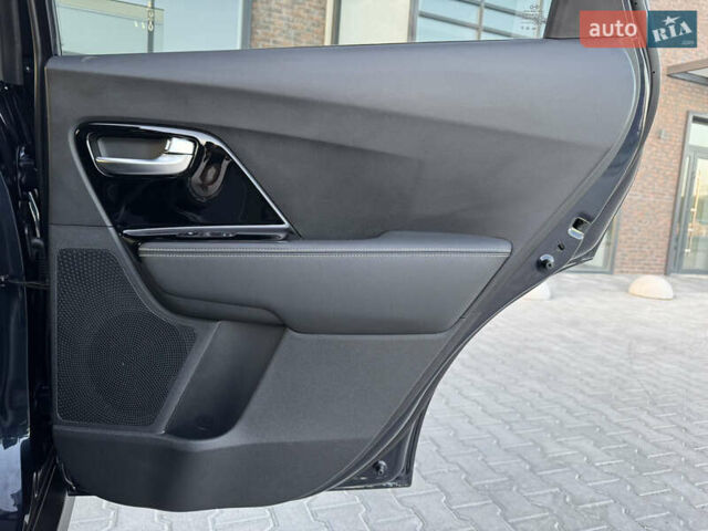 Синий Киа Niro, объемом двигателя 0 л и пробегом 129 тыс. км за 18800 $, фото 77 на Automoto.ua