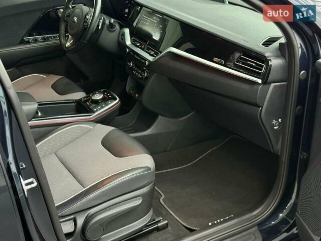 Синий Киа Niro, объемом двигателя 0 л и пробегом 90 тыс. км за 18427 $, фото 24 на Automoto.ua