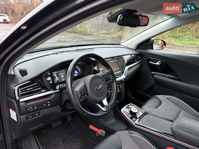 Синий Киа Niro, объемом двигателя 0 л и пробегом 125 тыс. км за 19600 $, фото 26 на Automoto.ua