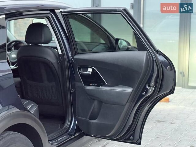 Синий Киа Niro, объемом двигателя 0 л и пробегом 95 тыс. км за 20500 $, фото 66 на Automoto.ua