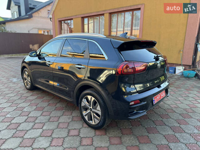 Синий Киа Niro, объемом двигателя 0 л и пробегом 170 тыс. км за 17999 $, фото 5 на Automoto.ua