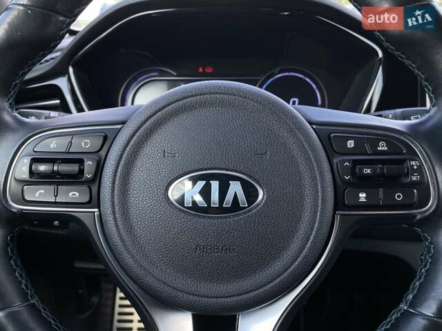 Синій Кіа Niro, об'ємом двигуна 0 л та пробігом 75 тис. км за 23900 $, фото 37 на Automoto.ua
