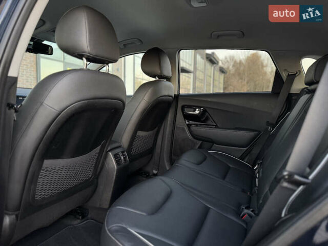 Синий Киа Niro, объемом двигателя 0 л и пробегом 142 тыс. км за 17500 $, фото 59 на Automoto.ua