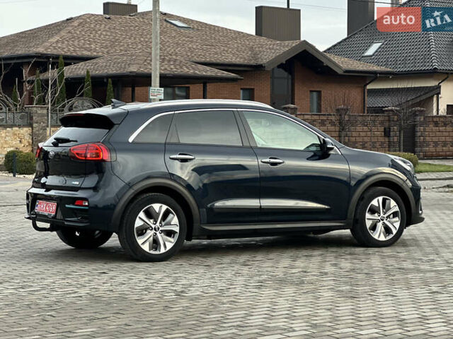 Синій Кіа Niro, об'ємом двигуна 0 л та пробігом 130 тис. км за 18990 $, фото 7 на Automoto.ua