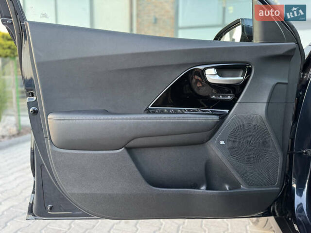 Синий Киа Niro, объемом двигателя 0 л и пробегом 130 тыс. км за 18900 $, фото 75 на Automoto.ua
