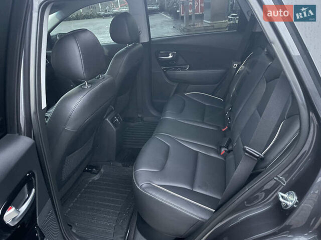 Синій Кіа Niro, об'ємом двигуна 0 л та пробігом 139 тис. км за 18500 $, фото 19 на Automoto.ua