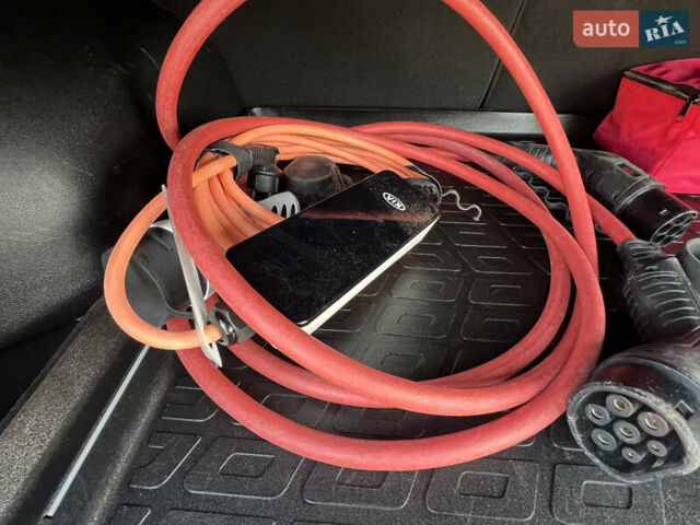 Синий Киа Niro, объемом двигателя 0 л и пробегом 92 тыс. км за 18799 $, фото 54 на Automoto.ua