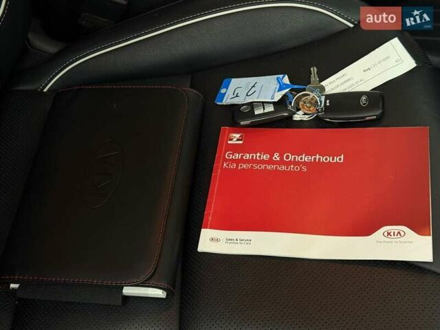 Синій Кіа Niro, об'ємом двигуна 0 л та пробігом 130 тис. км за 19071 $, фото 34 на Automoto.ua