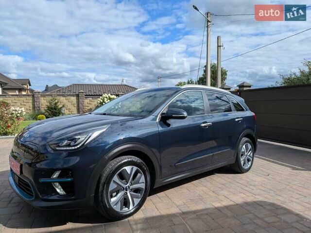 Киа Niro 2020 в Луцке на Automoto.ua Синий Киа Niro, объемом двигателя 0 л и пробегом 157 тыс. км за 19700 $, фото 1 на Automoto.ua