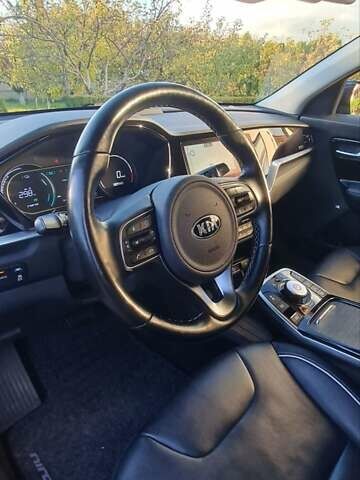 Синий Киа Niro, объемом двигателя 0 л и пробегом 148 тыс. км за 19300 $, фото 16 на Automoto.ua