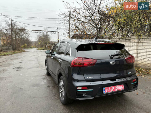 Синий Киа Niro, объемом двигателя 0 л и пробегом 115 тыс. км за 19900 $, фото 9 на Automoto.ua