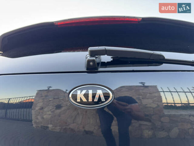 Синий Киа Niro, объемом двигателя 0 л и пробегом 123 тыс. км за 18900 $, фото 7 на Automoto.ua