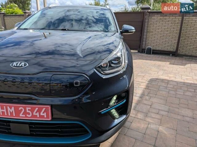 Киа Niro 2020 в Луцке на Automoto.ua Синий Киа Niro, объемом двигателя 0 л и пробегом 157 тыс. км за 19700 $, фото 4 на Automoto.ua