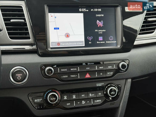 Синий Киа Niro, объемом двигателя 0 л и пробегом 131 тыс. км за 18000 $, фото 19 на Automoto.ua