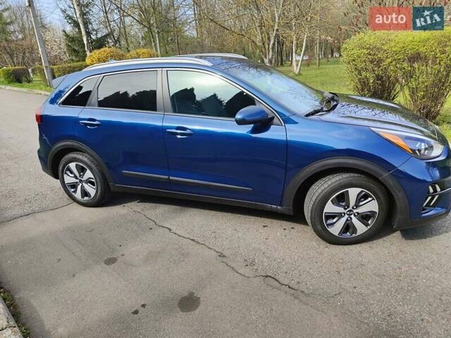 Кіа Niro 2020 у Рівному на Automoto.ua Синій Кіа Niro, об'ємом двигуна 1.58 л та пробігом 22 тис. км за 22000 $, фото 5 на Automoto.ua