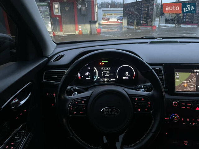 Синій Кіа Niro, об'ємом двигуна 0 л та пробігом 139 тис. км за 18500 $, фото 9 на Automoto.ua
