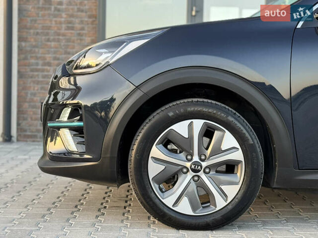 Синий Киа Niro, объемом двигателя 0 л и пробегом 130 тыс. км за 18900 $, фото 35 на Automoto.ua