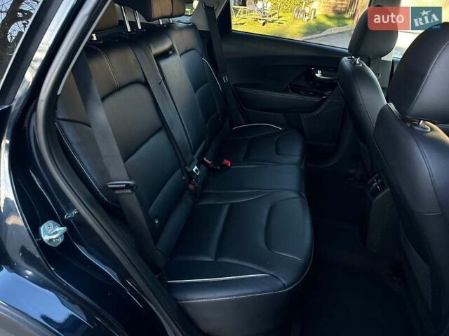 Синий Киа Niro, объемом двигателя 0 л и пробегом 115 тыс. км за 18700 $, фото 18 на Automoto.ua