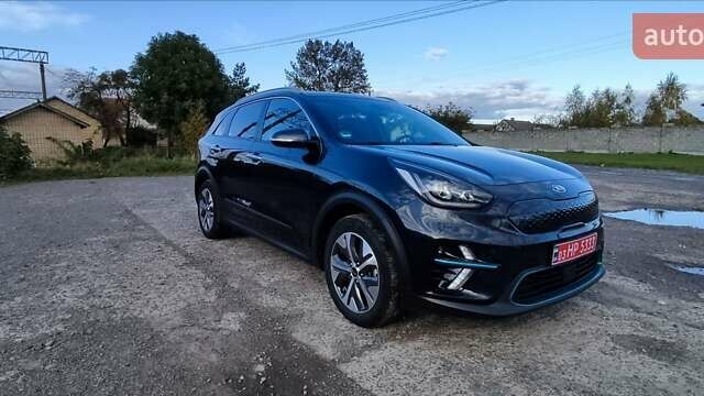 Киа Niro 2020 в Городке на Automoto.ua Синий Киа Niro, объемом двигателя 0 л и пробегом 135 тыс. км за 19856 $, фото 7 на Automoto.ua