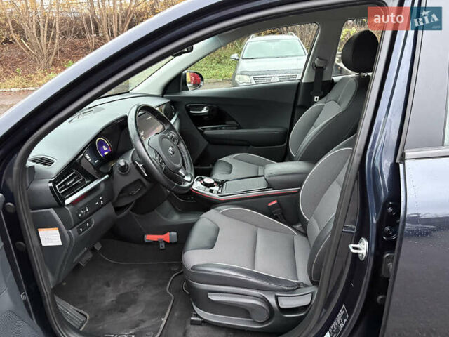 Синий Киа Niro, объемом двигателя 0 л и пробегом 125 тыс. км за 19600 $, фото 24 на Automoto.ua