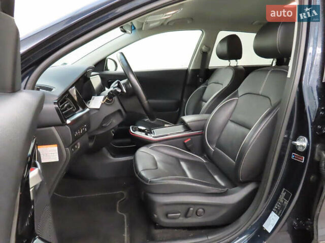Синий Киа Niro, объемом двигателя 0 л и пробегом 112 тыс. км за 20800 $, фото 71 на Automoto.ua