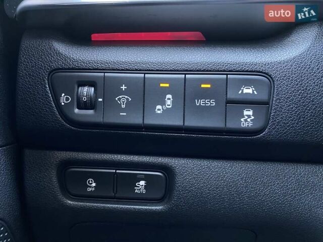 Киа Niro 2020 в Львове на Automoto.ua Синий Киа Niro, объемом двигателя 0 л и пробегом 48 тыс. км за 23700 $, фото 5 на Automoto.ua