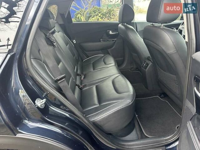 Синій Кіа Niro, об'ємом двигуна 0 л та пробігом 170 тис. км за 18300 $, фото 17 на Automoto.ua
