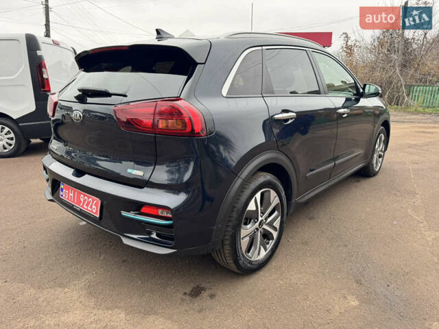 Синий Киа Niro, объемом двигателя 0 л и пробегом 125 тыс. км за 18500 $, фото 4 на Automoto.ua
