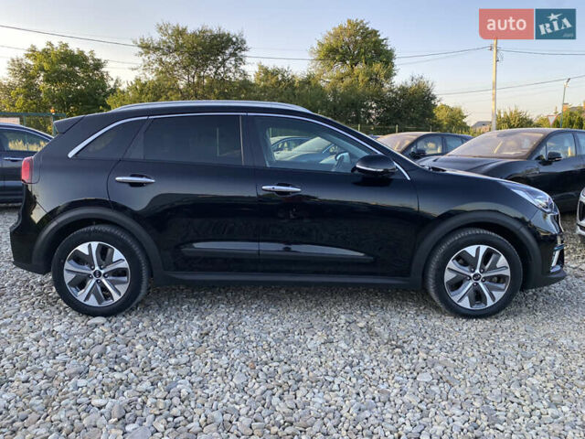 Синій Кіа Niro, об'ємом двигуна 0 л та пробігом 106 тис. км за 21900 $, фото 24 на Automoto.ua