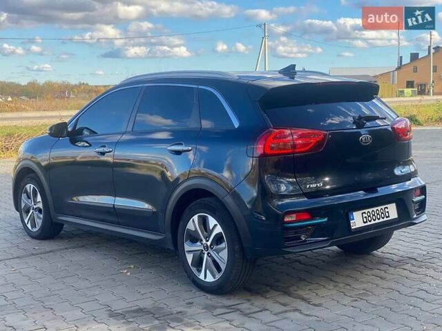 Синий Киа Niro, объемом двигателя 0 л и пробегом 130 тыс. км за 18888 $, фото 2 на Automoto.ua