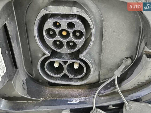 Киа Niro 2020 в Черкассах на Automoto.ua Синий Киа Niro, объемом двигателя 0 л и пробегом 137 тыс. км за 19190 $, фото 13 на Automoto.ua