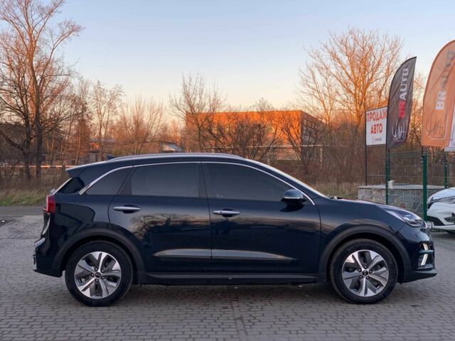Синій Кіа Niro, об'ємом двигуна 0 л та пробігом 119 тис. км за 18455 $, фото 7 на Automoto.ua