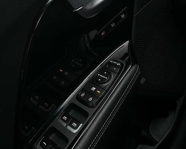 Синий Киа Niro, объемом двигателя 0 л и пробегом 115 тыс. км за 17900 $, фото 13 на Automoto.ua