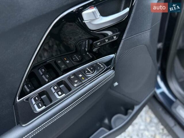 Синій Кіа Niro, об'ємом двигуна 0 л та пробігом 81 тис. км за 19350 $, фото 66 на Automoto.ua